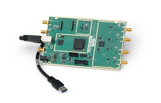 美國NI USRP B210（僅主板） 雙通道收發器 （70 MHz - 6GHz）